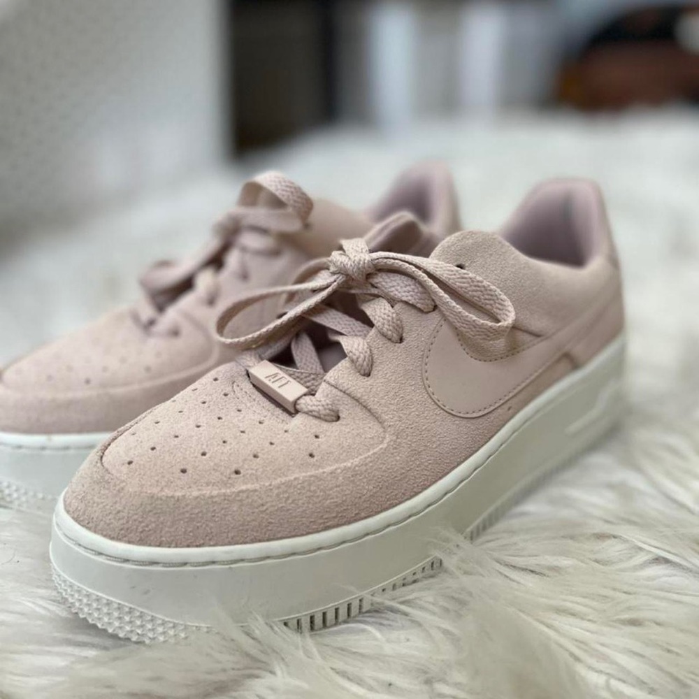 Nike Air Force 1 Sage Low - Suede Beige